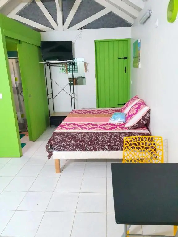 Bungalow charmant à Petit-Bourg avec jardin privatif