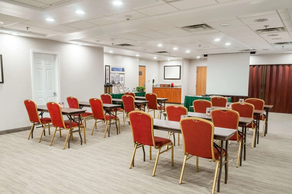Country Inn & Suites by Radisson, Cookeville, TN