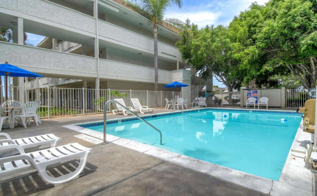 Motel 6-Chula Vista, CA - San Diego