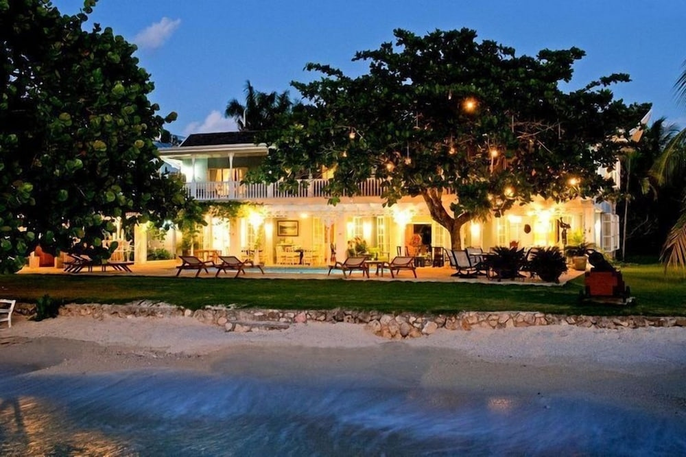 7 Br Beachfront Villa - Discovery Bay - Prj 1422