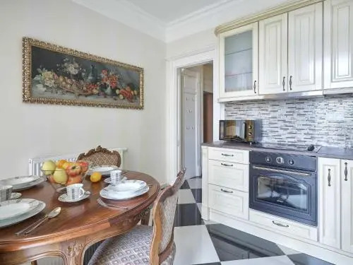 Apart House Plesia