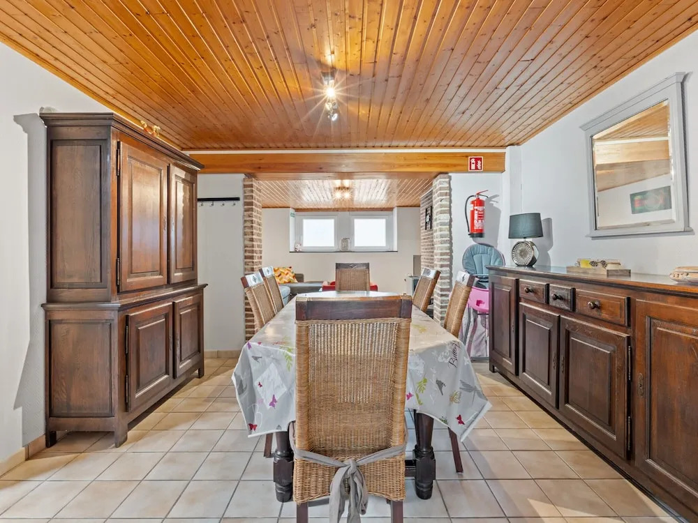 Spacious Seafront Apartment