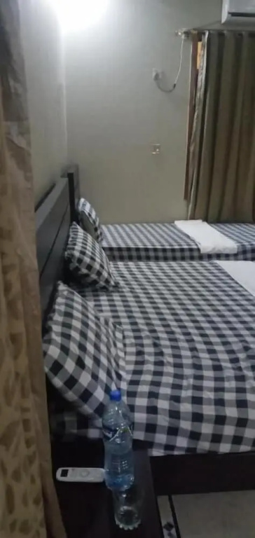 Hotel Serina Inn