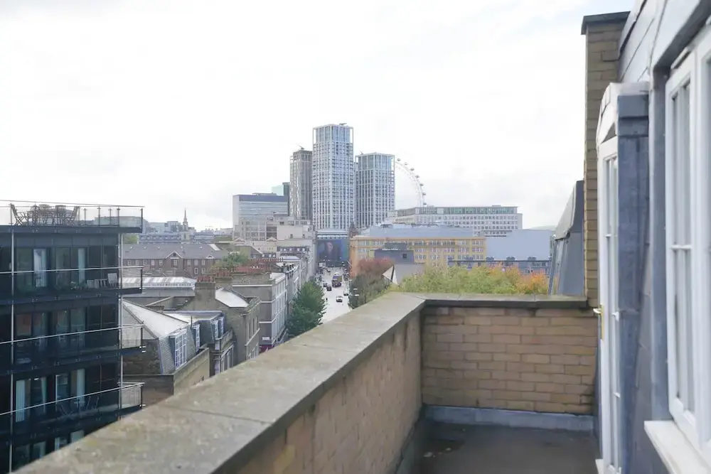 Lovely Balcony Apartment - Central London