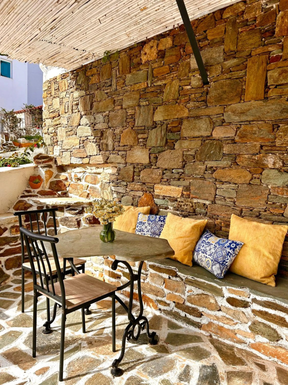 Cyclades Hotel