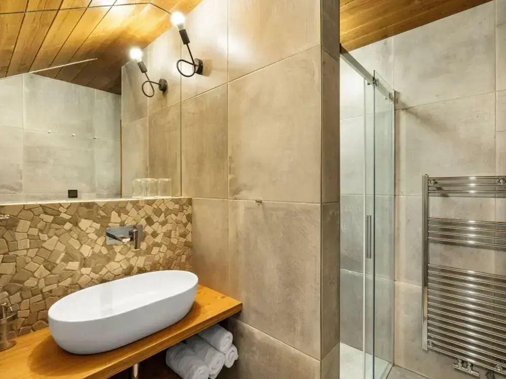 Spacious Villa With Good Ambience