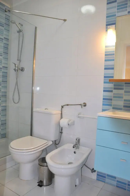 Stylish and well-equipped, private pool, close to amenities, free AC and Wifi