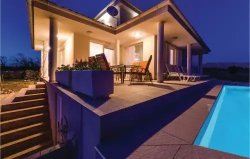 Holiday home Novalja QR-1783