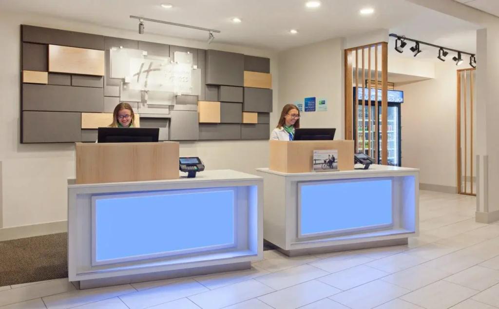 Holiday Inn Express & Suites Moses Lake by IHG