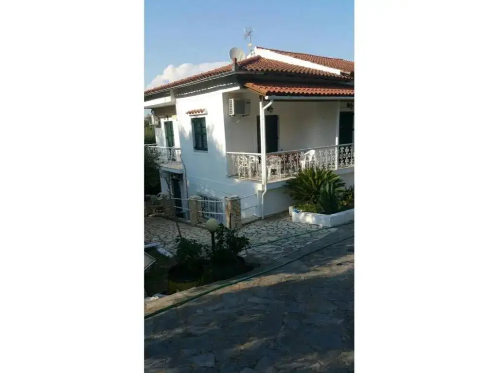 The Green Cottage 1