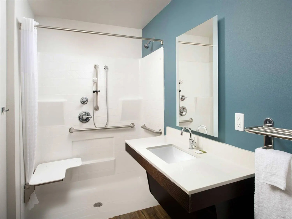Woodspring Suites Wilmington Riverfront