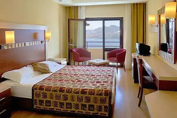 Green Beach Resort