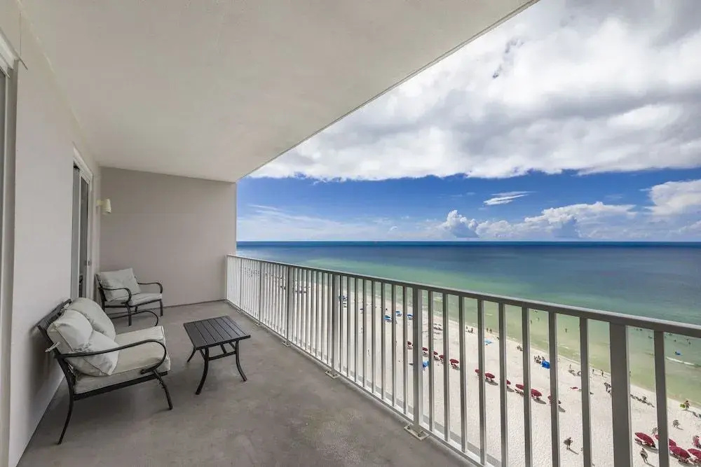 Beachfront Windemere Condos by Hosteeva