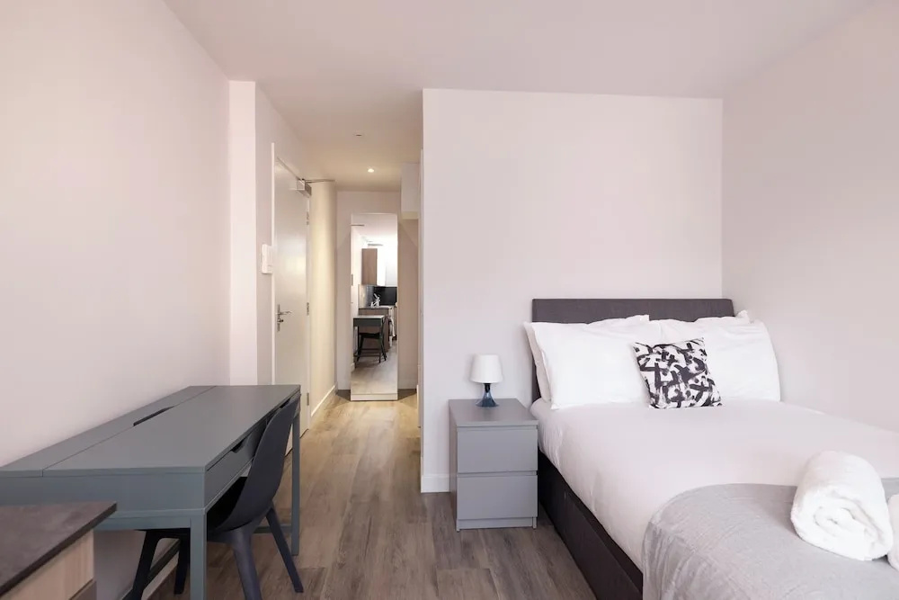JOIVY Chic Studio near Holyrood Park