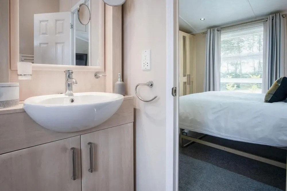 1 Manor Lodge - 3 Bedroom Lodge - Pendine