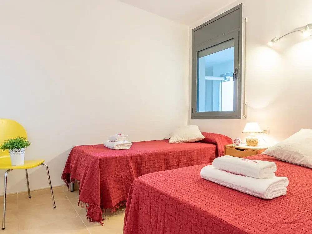 Apartment With 3 Bedrooms, sea Views and Pool