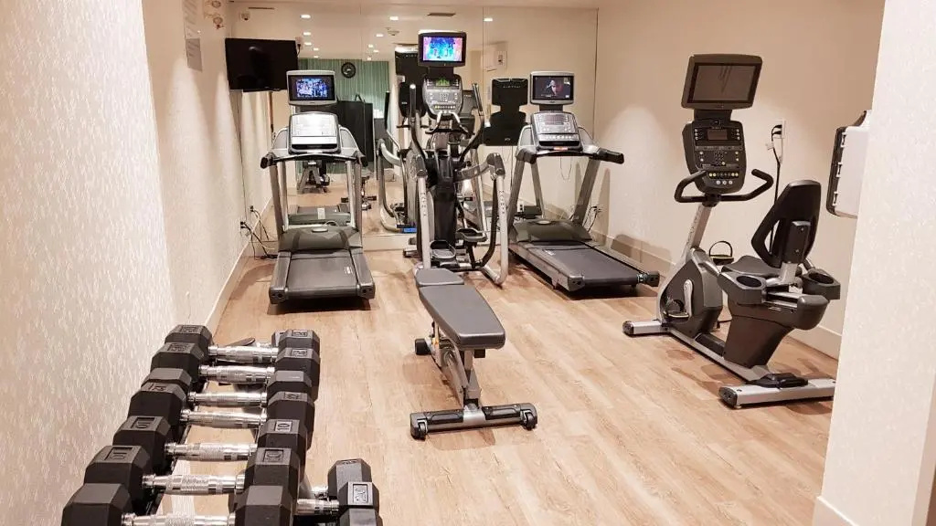 Holiday Inn Express and Suites Surrey by IHG