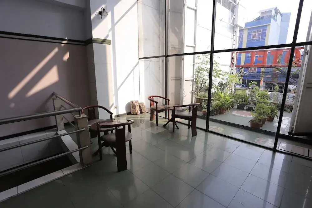 Collection O 92739 Hotel Pintu Besar Near Pancoran ChinaTown Point