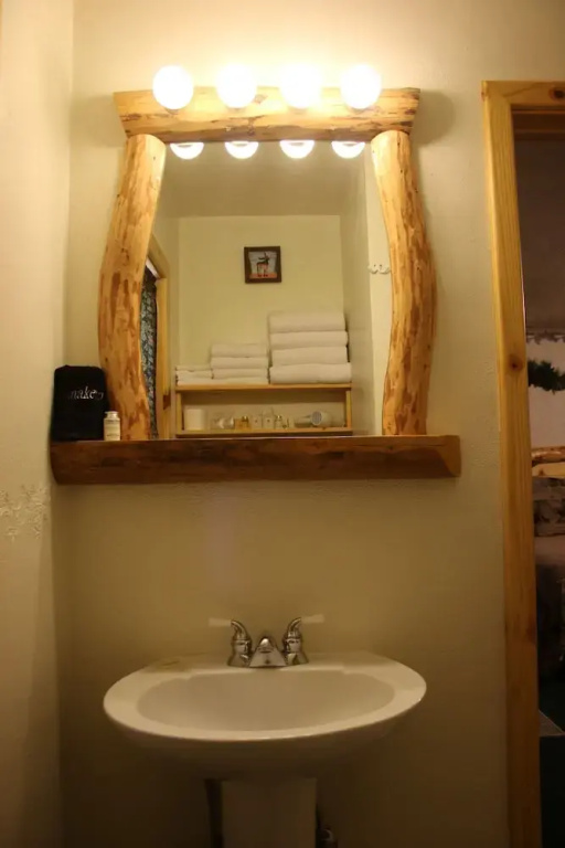 Tahoe Valley Lodge