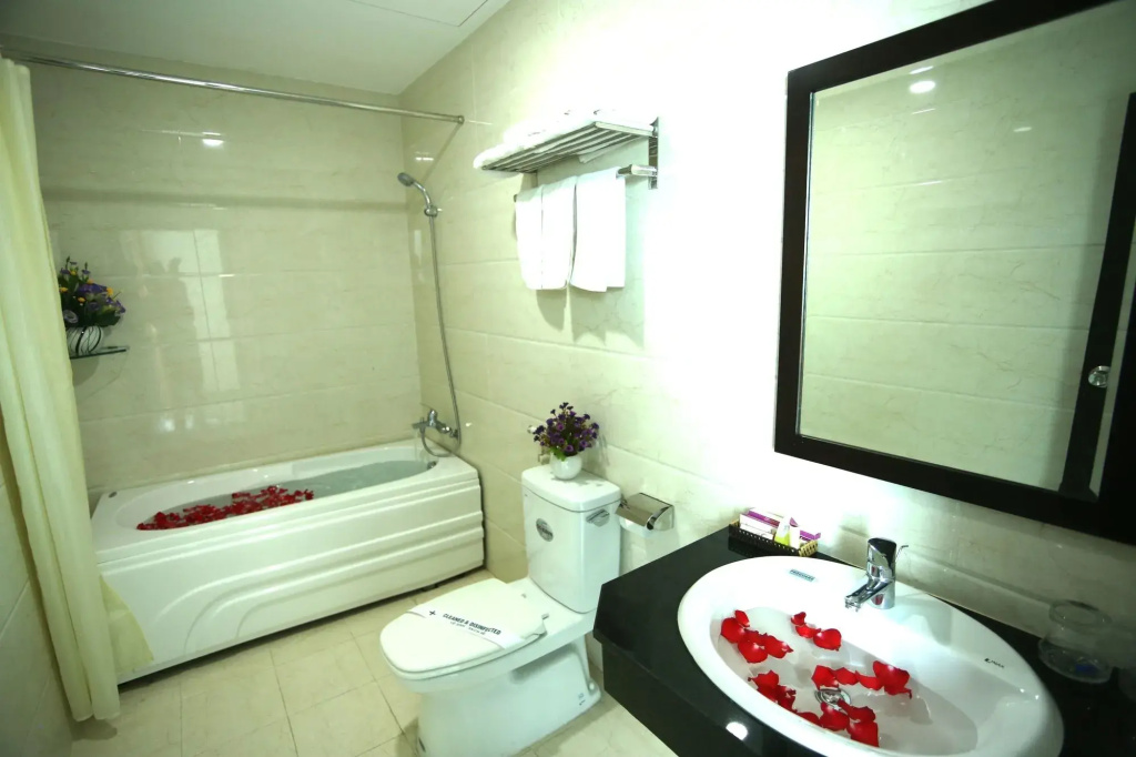 Huong Son Hotel