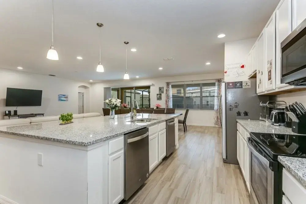6028bod 14 Bedroom Home