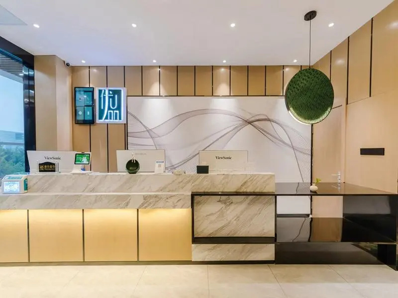 UP AND IN Hotel Henan Zhengzhou Guancheng District East High-speed Railway Station West Square