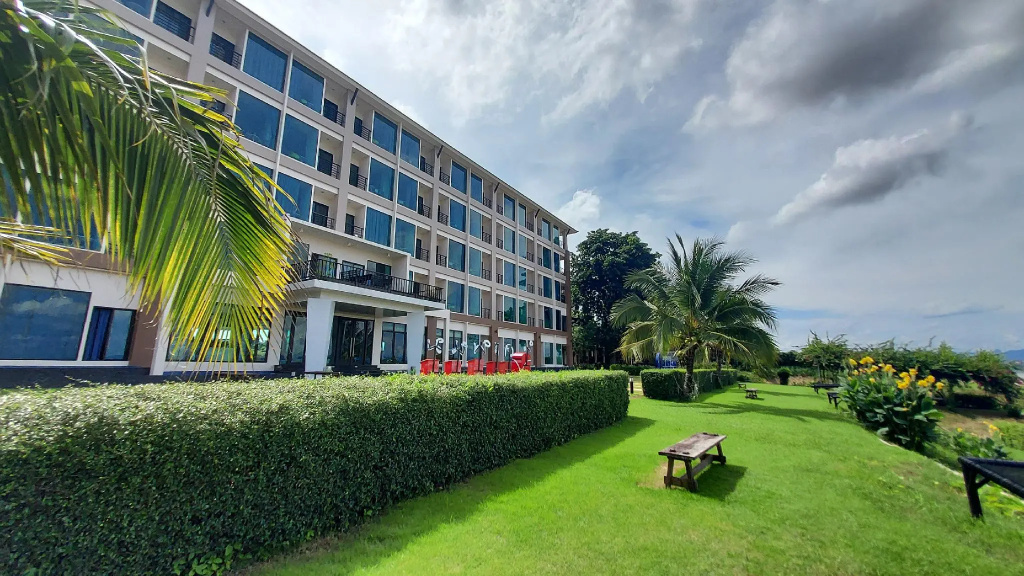 The River Hotel