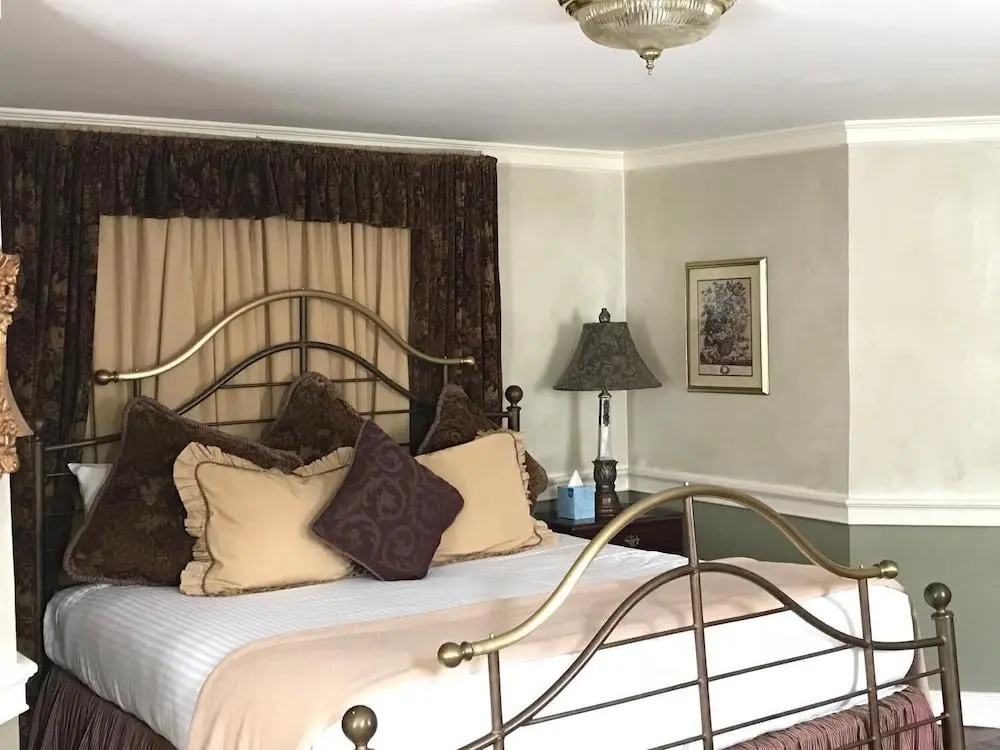 Admiral Farragut Inn