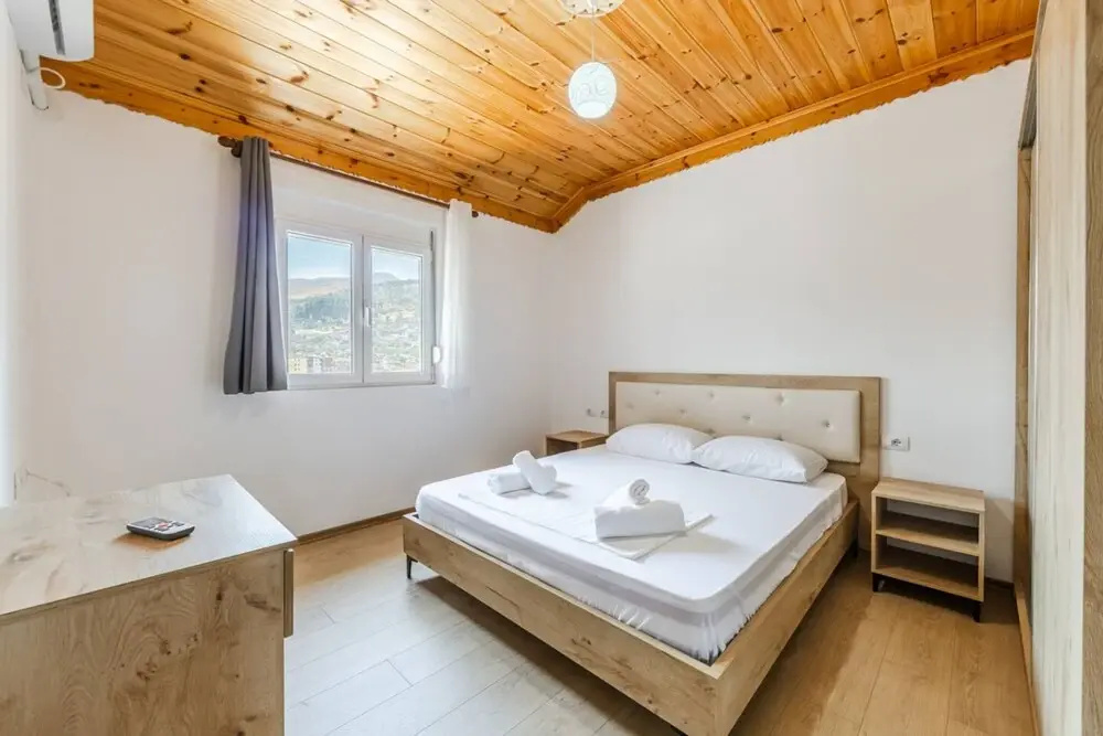 Hillside Apartment Gjirokast r 2