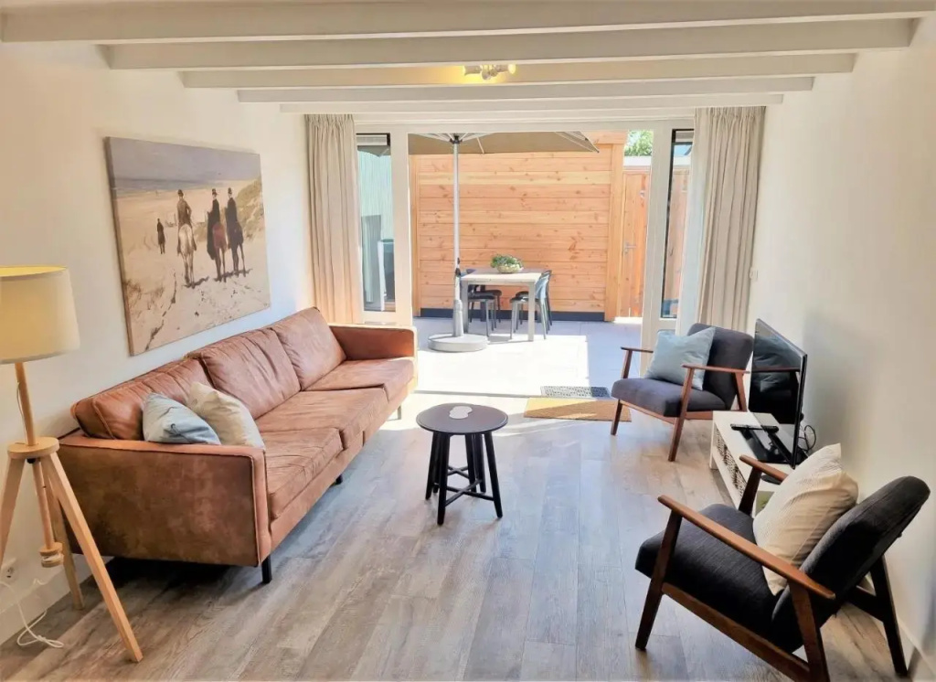 DJV86 NEW Modern holiday home in central location