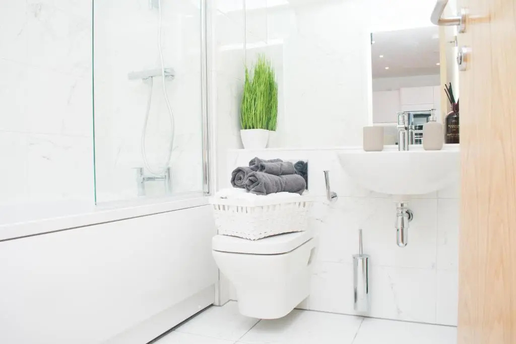 EXOTICSTAY Apartments - NEW BUILD - Luxe 2 Bedroom Apt - FREE Parking - Smart 4K TV With Ultrafast WiFi & Netflix - City Centre