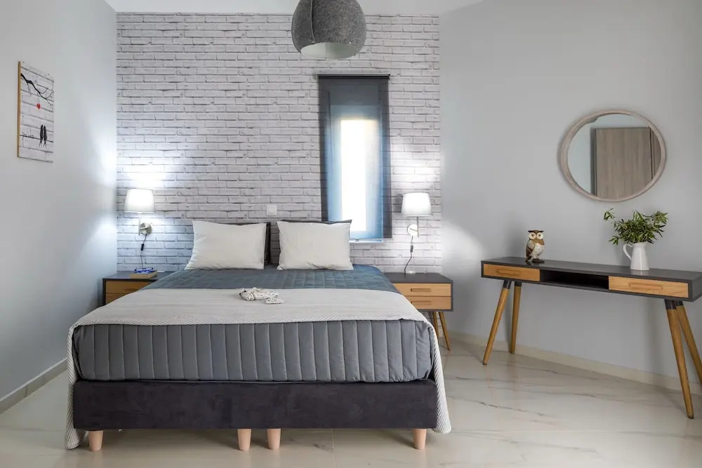 E & G Relax Homes
