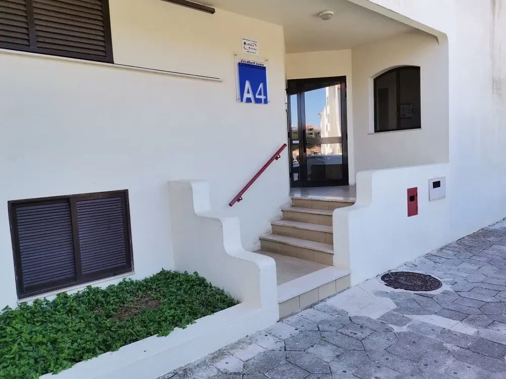 Inviting Duplex 1-bed Apartment in Albufeira Town