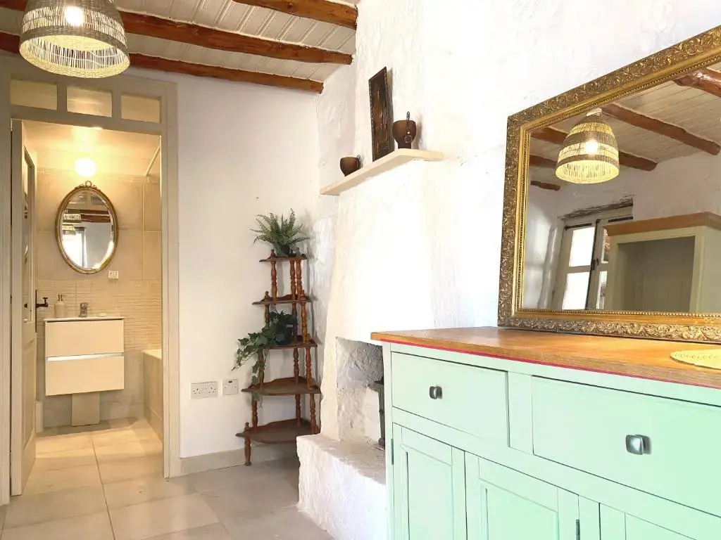 Boutique Traditional Spa Vila newly renovated 2023!