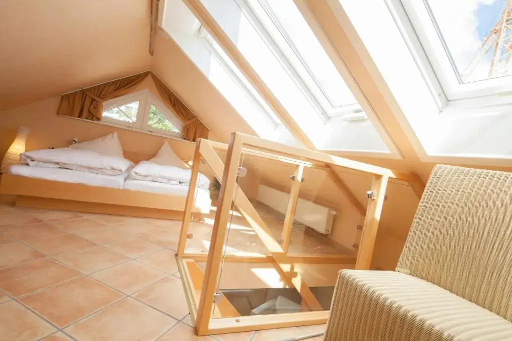 Gustls Hus, App 2