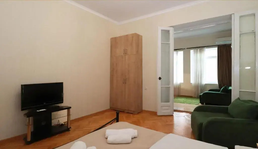 Bright and cozy 1BR apt in the heart of Tbilisi