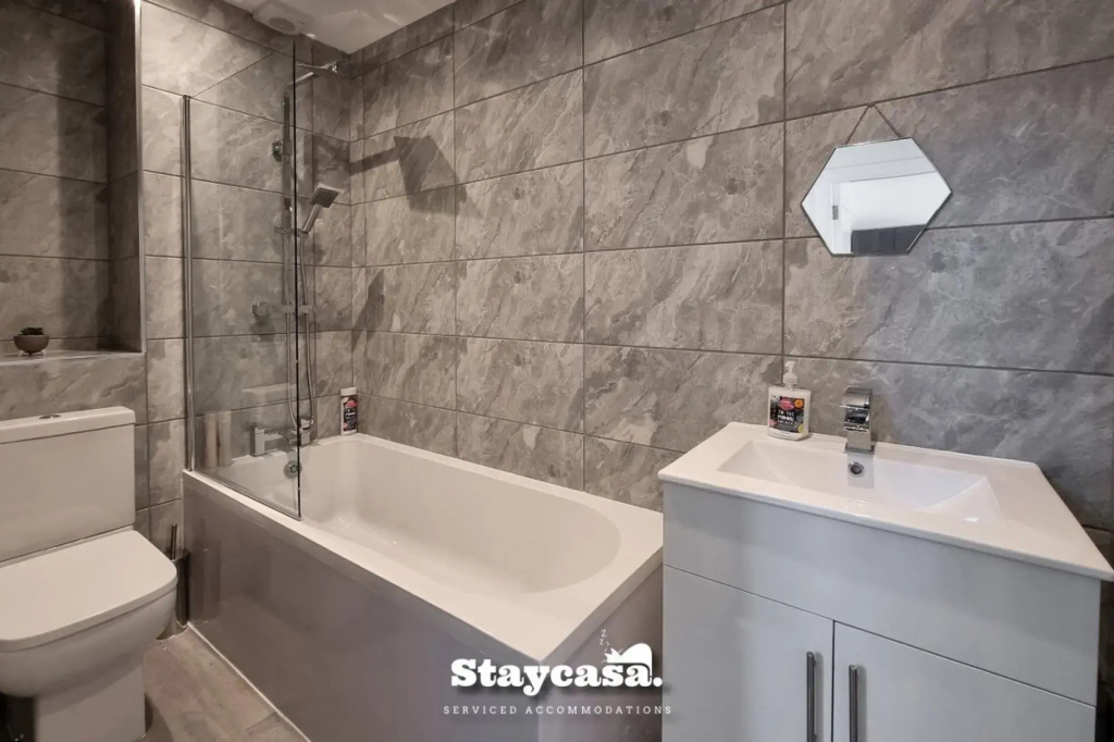 Lovely Modernist 4 Bed House
