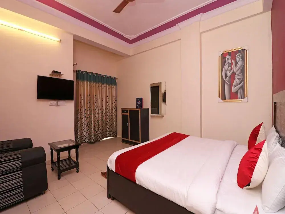 OYO 12123 Hotel Sweet Dreams