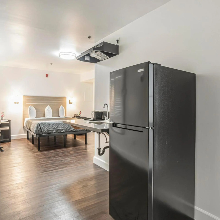 The Greens Hotel on Del Paso