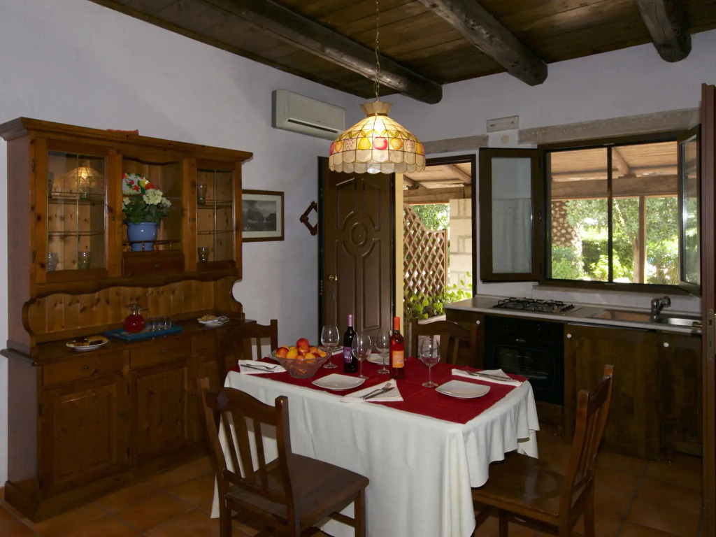 Inviting Holiday Home in Trinitapoli with Swimming Pool