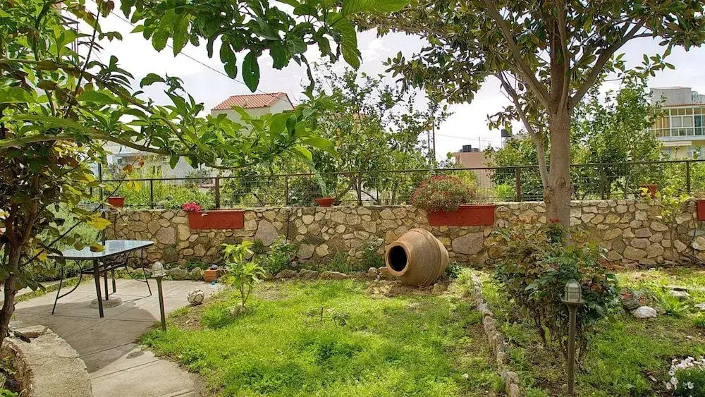 Kapougiati Studios - Ilia Edipsos Sunny and Cozy Getaways