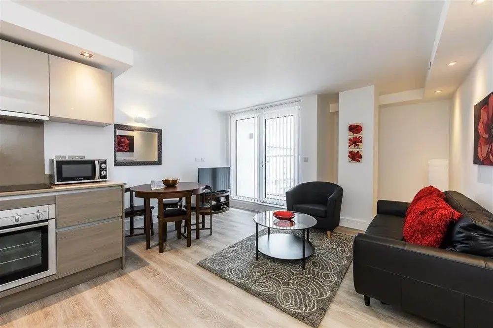Flying Butler - Edgware Apartments