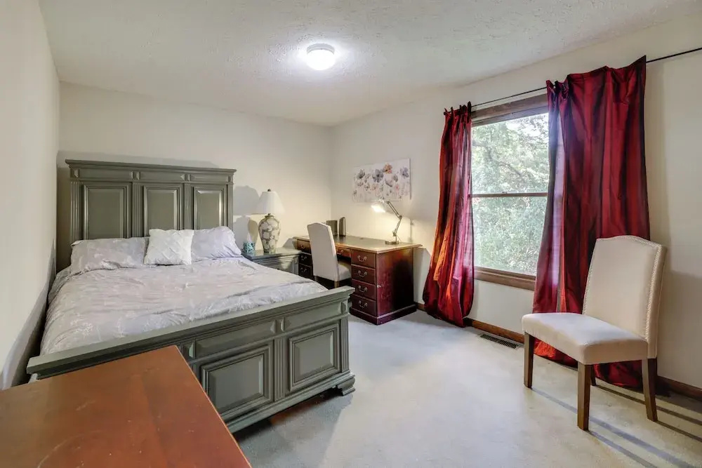 4 Mi to Dtwn Loveland: Private Retreat w/ Decks