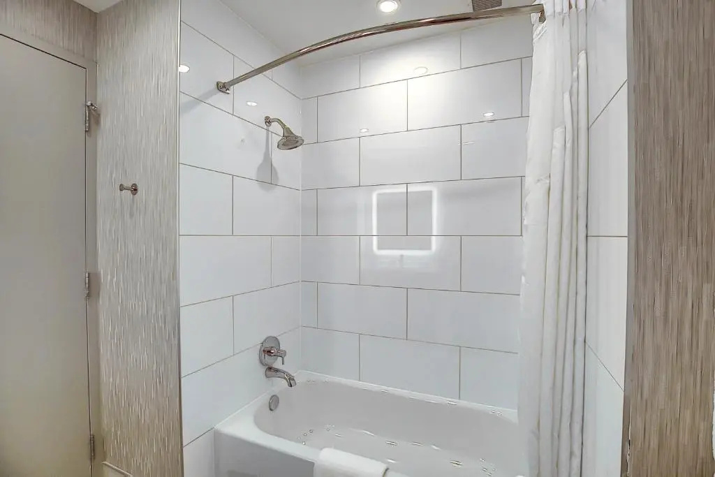 Holiday Inn Express & Suites - Calgary Airport Trail NE by IHG