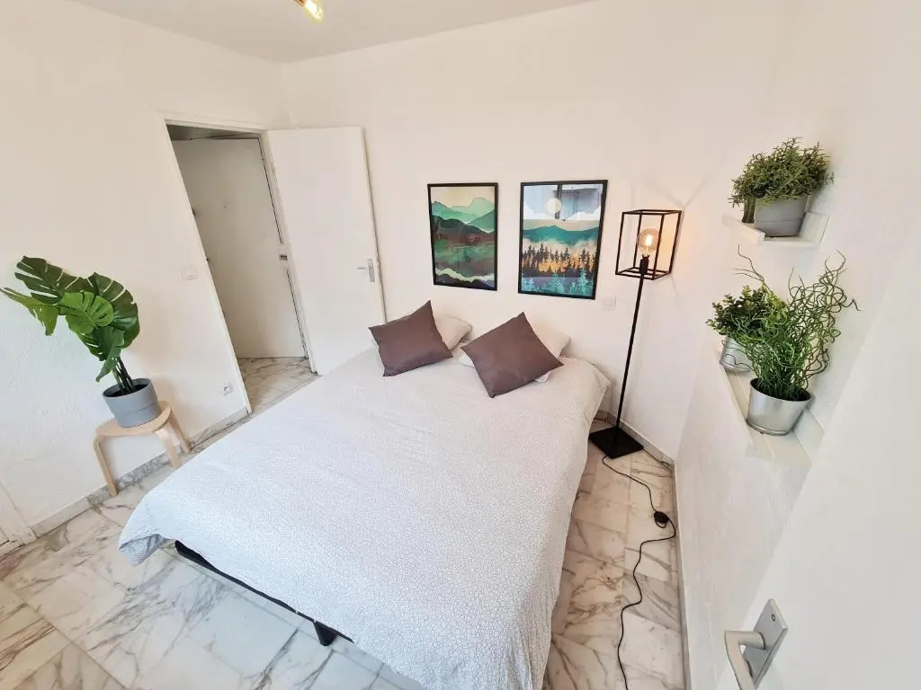 GregBnb-com - T2 Pleine Ville - CLIMATISE - BALCON - 1