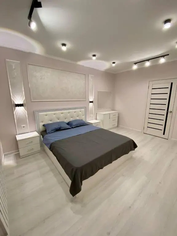 Comfortable apartment with 2 bedrooms on Tole bi 285/8