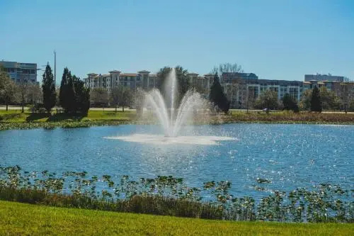 Stylish 1BR | International Plaza + Saltwater Pool