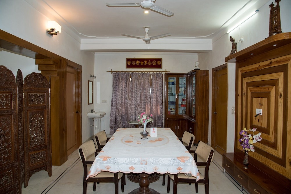 OYO 10412 Home Exotic 4BHK Villa Govardhan Vilas