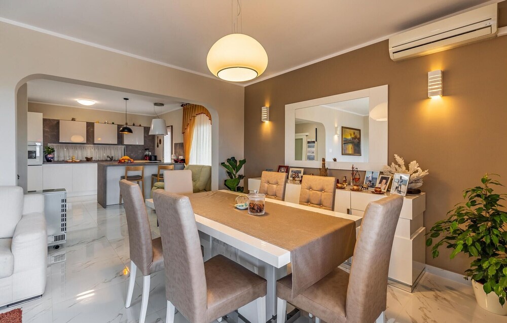 Nice Home in Vodnjan With Wifi and 3 Bedrooms