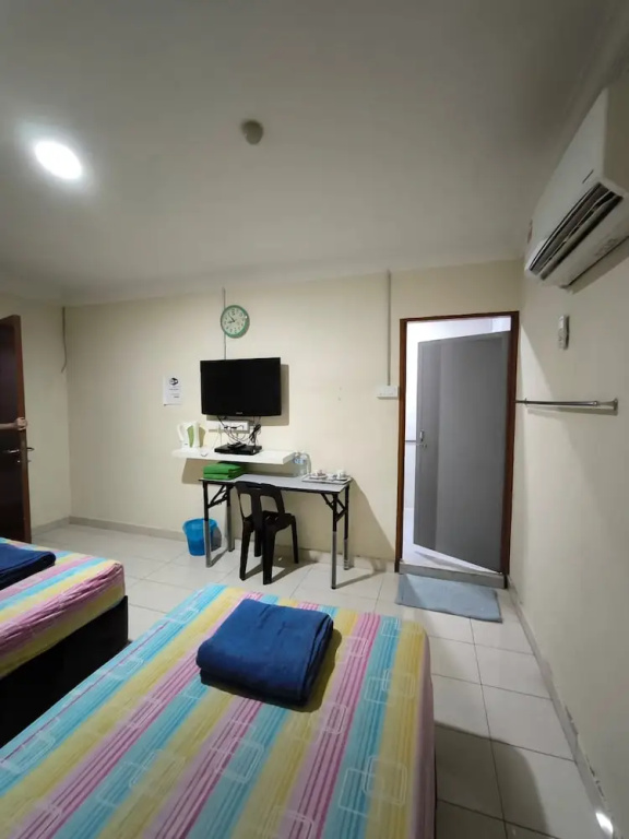 OYO 90895 Hotel Ikia